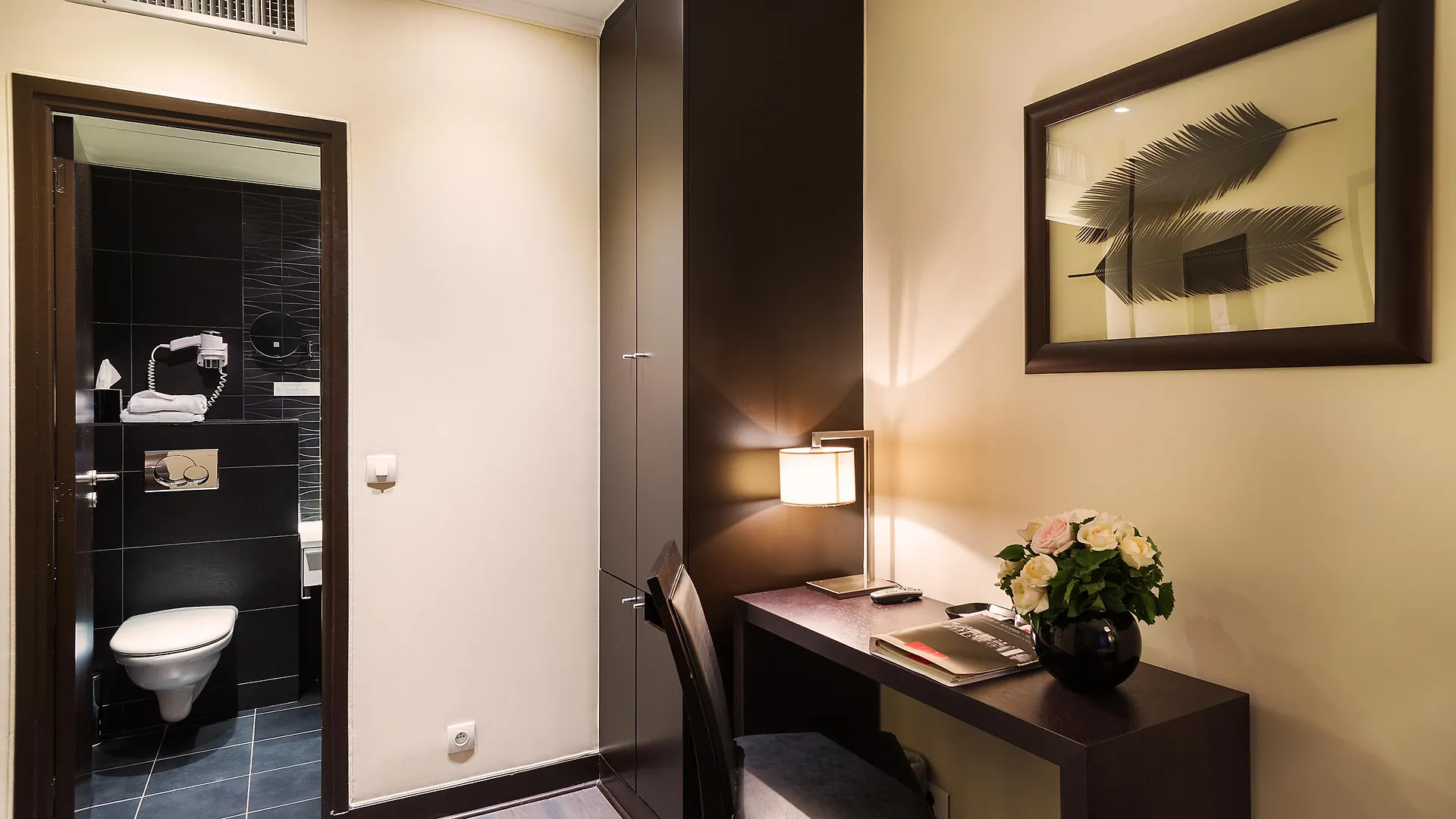 Hotel Arc Elysees Paris