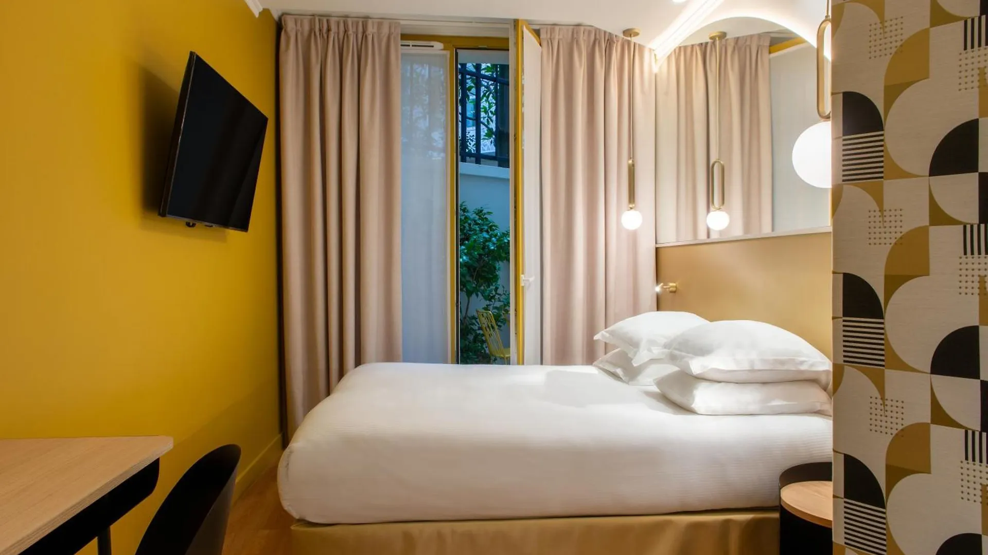 Hotel Arc Elysees Paris