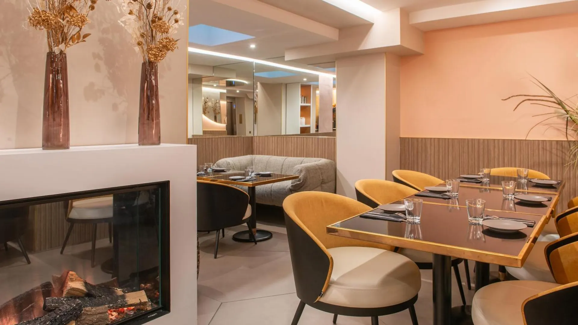 Hotel Arc Elysees 3*