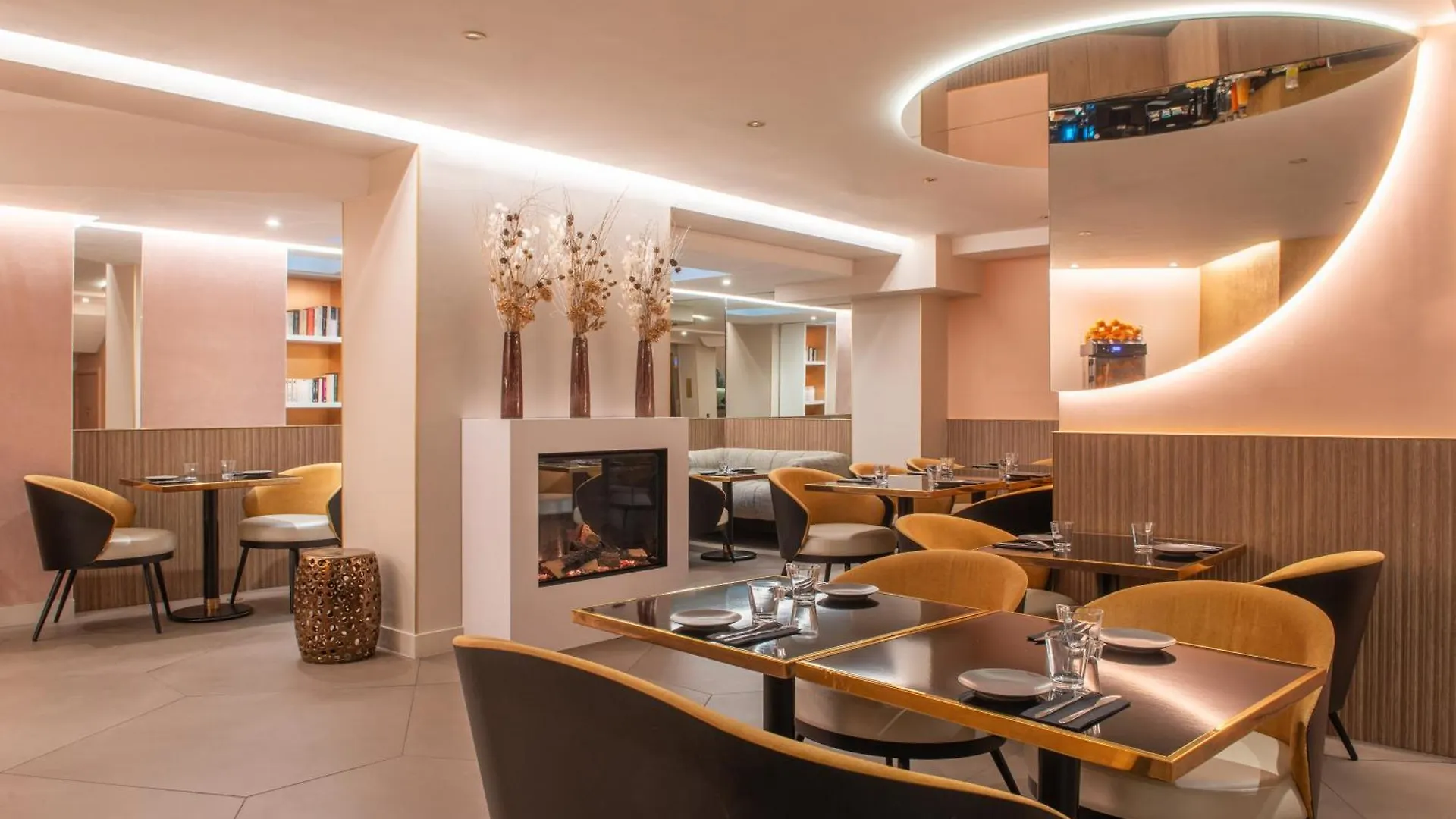 Arc Elysees Hotel