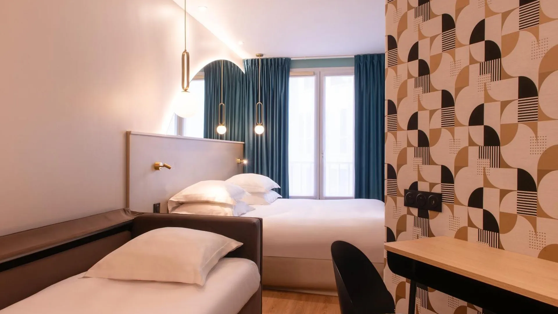 Arc Elysees Hotel 3*