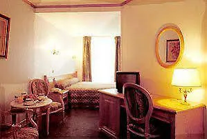 Hotel Arc Elysées París